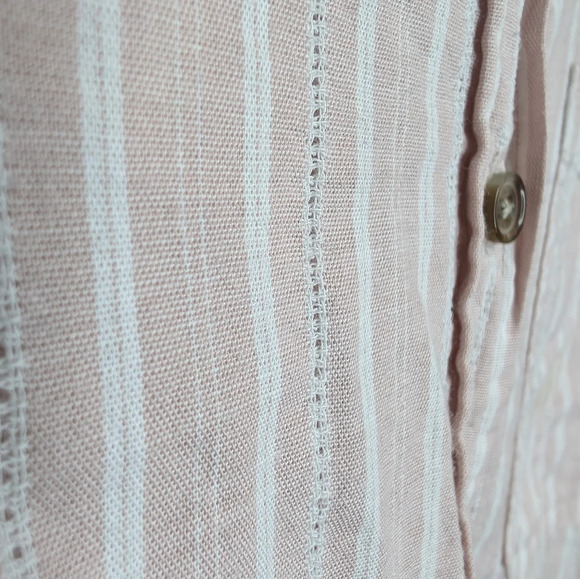 Universal Thread Pink Strip Button Down Collared Blouse Shirt Woman M  - Stain - Picture 5 of 9